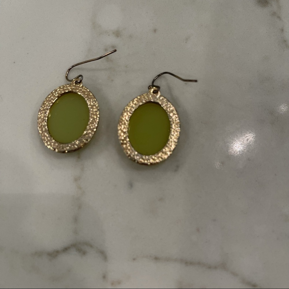 NWOT Green & gold oval drop earrings - Picture 5 of 8